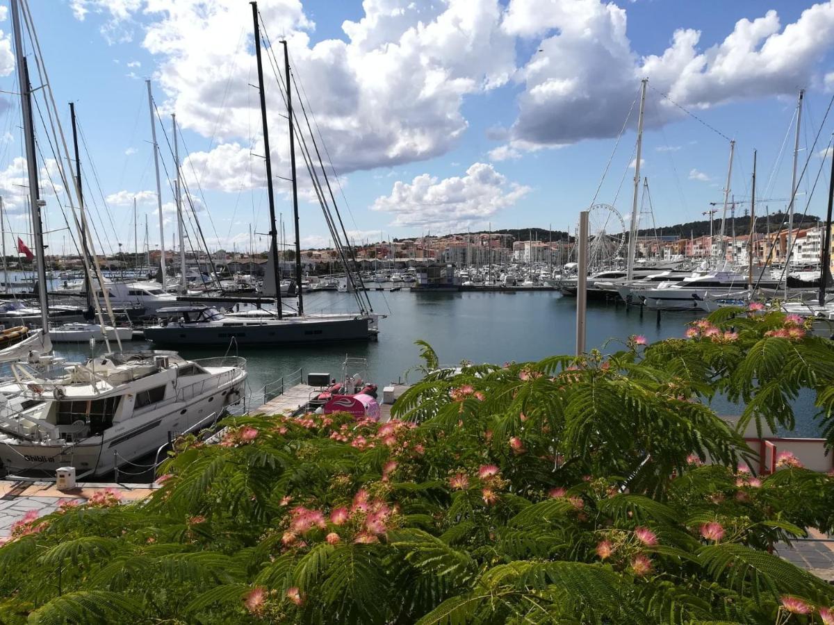 Appartement 1Ere Ligne Vue Port Avec Balcon, Piscine Agde Dış mekan fotoğraf
